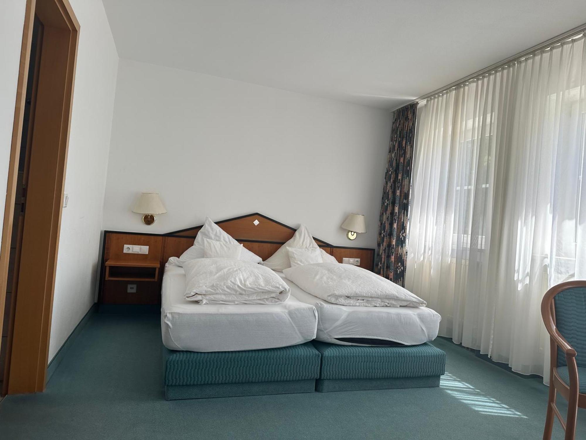 St Hotel Reichertshofen Kültér fotó