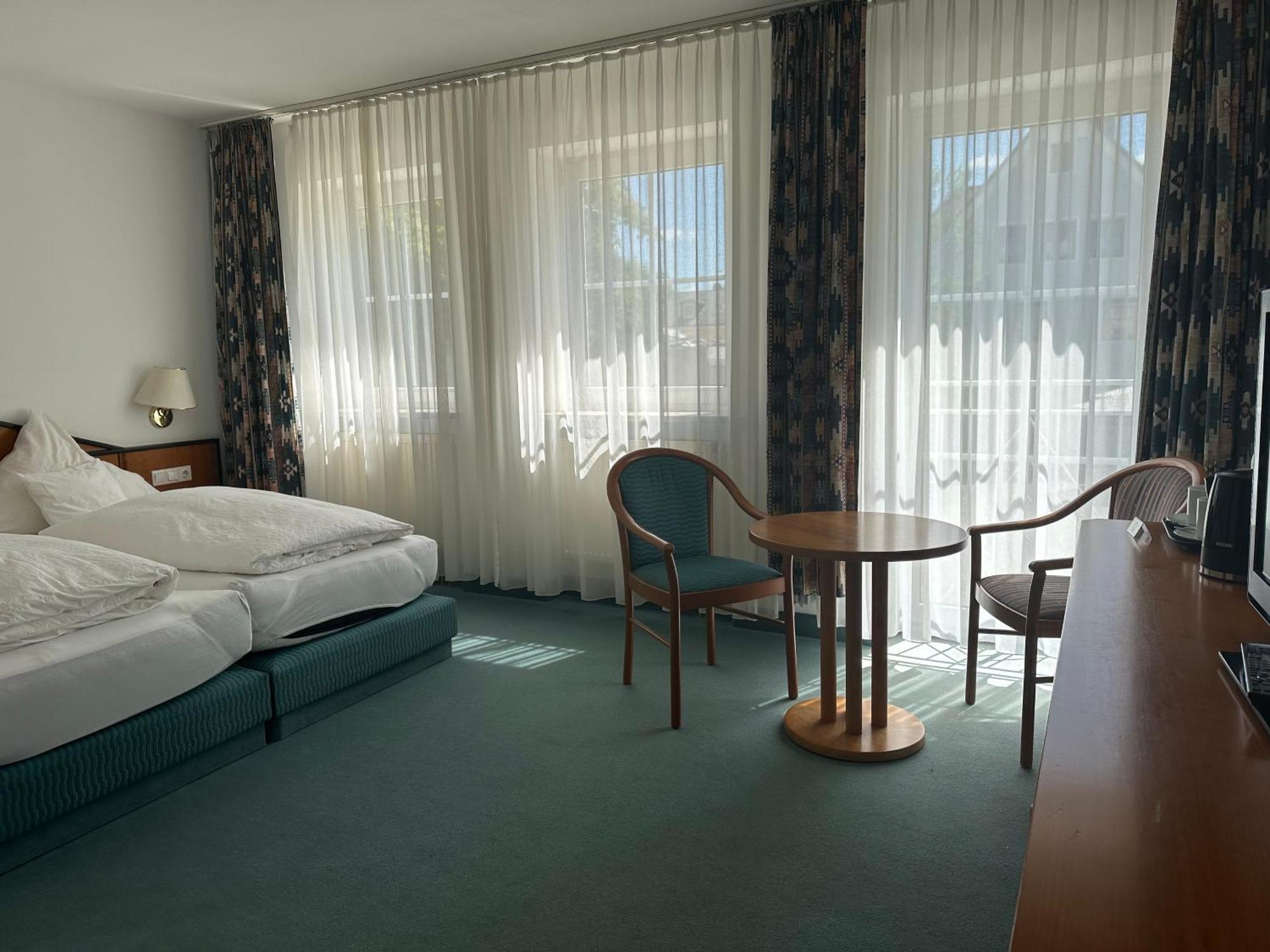 St Hotel Reichertshofen Kültér fotó
